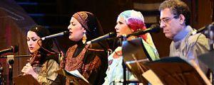 کامکار آلبوم «دور تا نزدیک» را به احمدرضا احمدی تقدیم کرد