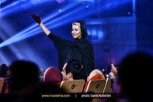 کنسرت امید حاجیلی در تهران - 22 خرداد 1394